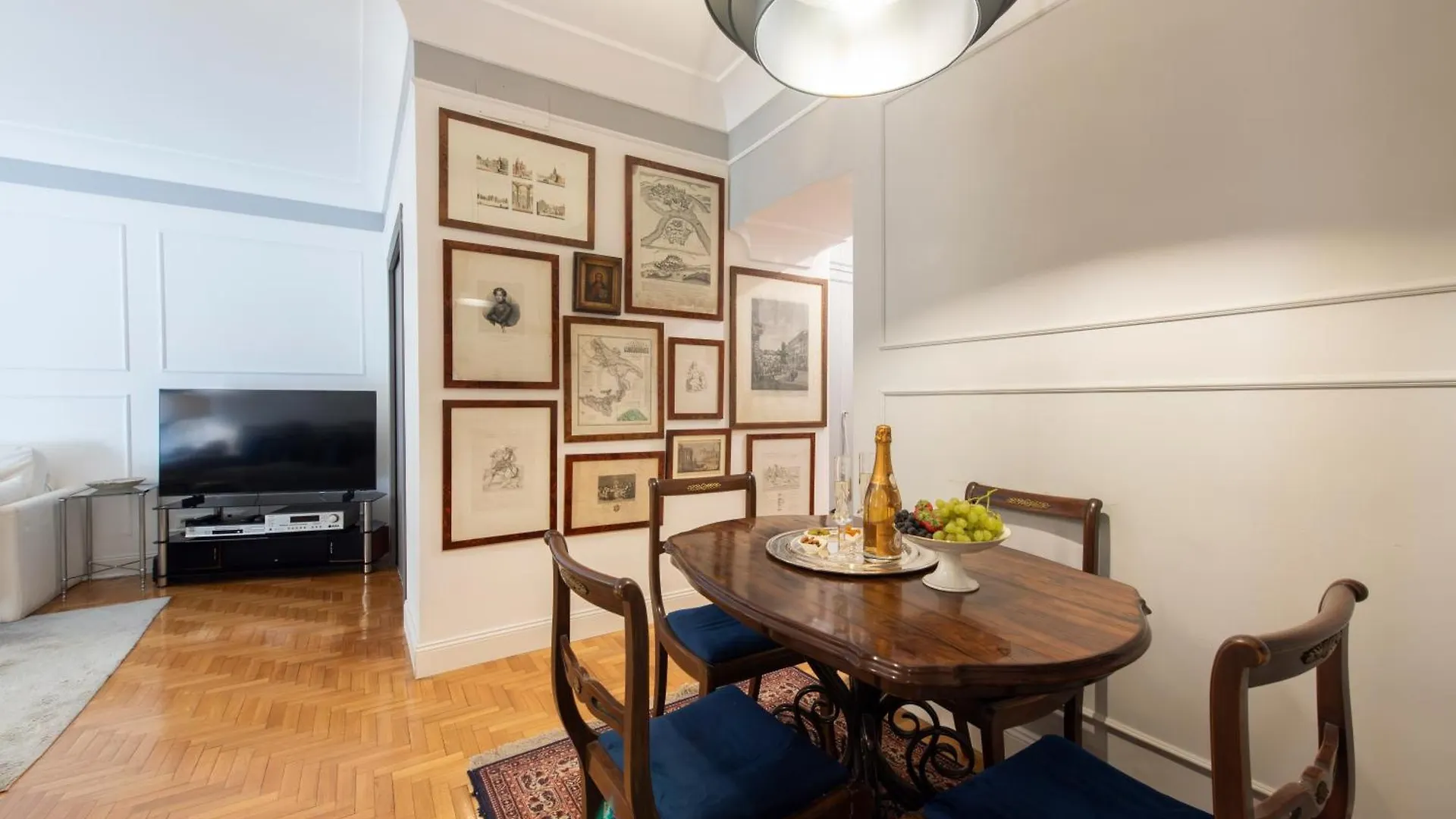 Apartment Germanico Charming Maison Rome Italy